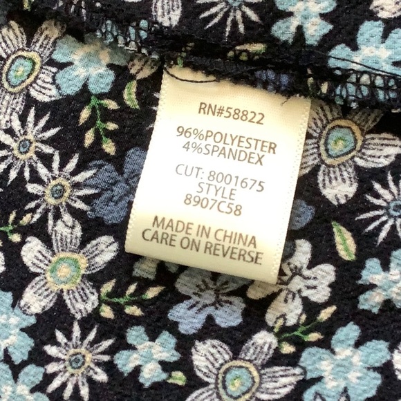 Max Studio wrap dress floral print blue and white size  M - Picture 7 of 9